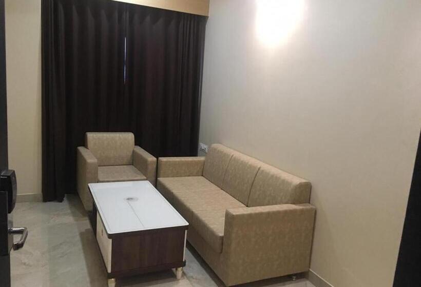 Svit, Aarunya Royale