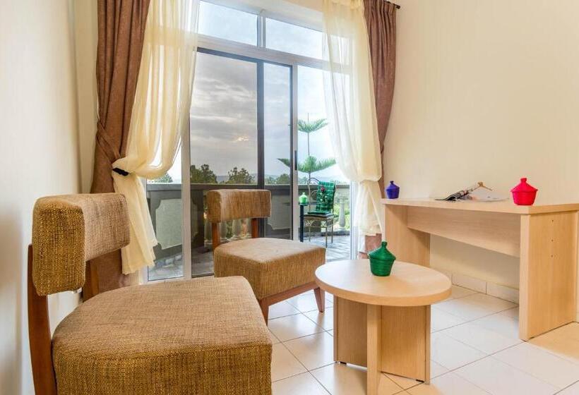 سوئیت با بالکن, Amata N Ubuki Boutique Hotel Ltd