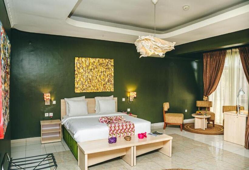 سوئیت با بالکن, Amata N Ubuki Boutique Hotel Ltd