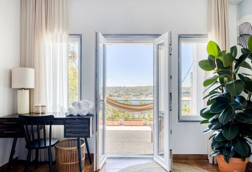 Номер Стандарт, Mute Hostel Milfontes