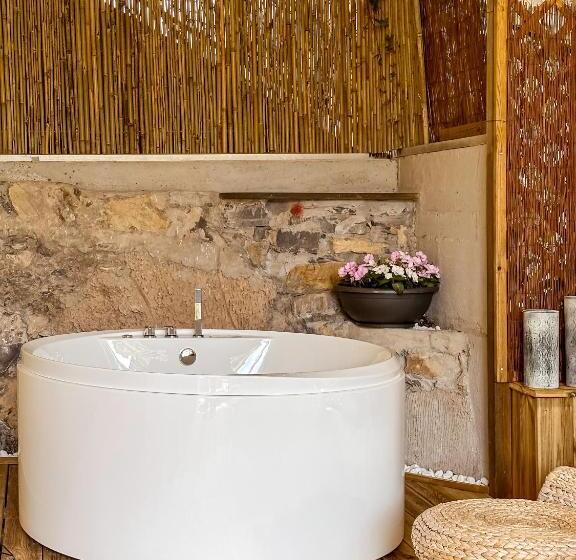 سوئیت جونیور با چشم‌انداز باغ, Villa Anita