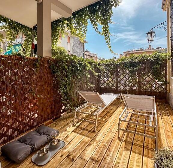 سوئیت جونیور با چشم‌انداز باغ, Villa Anita