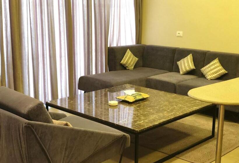 1 Bedroom Penthouse Apartment, Roots Hotel Apartments Abidjan