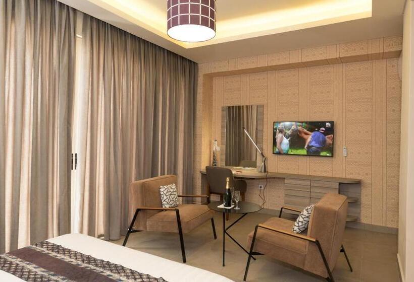 1 Bedroom Penthouse Apartment, Roots Hotel Apartments Abidjan