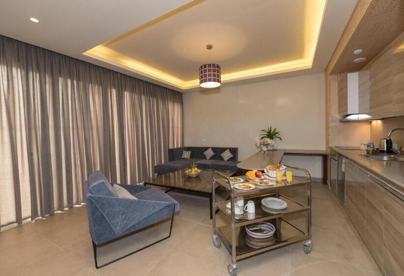1 Bedroom Penthouse Apartment, Roots Hotel Apartments Abidjan