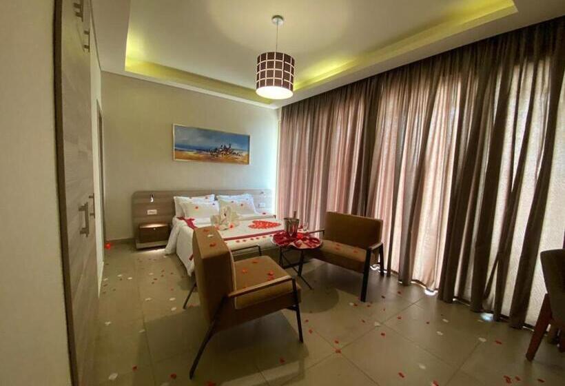 1 Bedroom Penthouse Apartment, Roots Hotel Apartments Abidjan