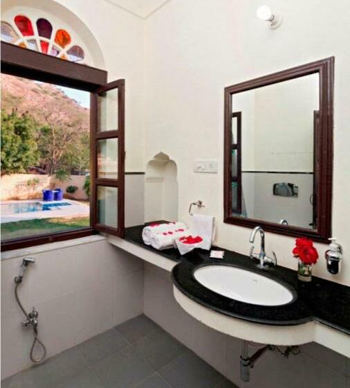 جناح ديلوكس, Dhulagarh Heritage Palace Hotel Near Jaipur