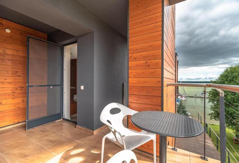 اتاق استاندارد با تراس, Marina Nawigator