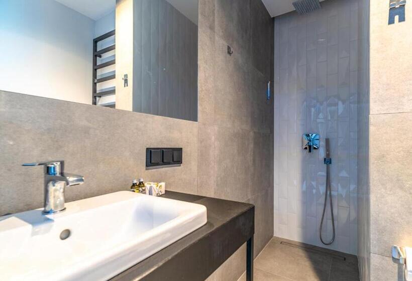 استودیو استاندارد با تراس, Marina Nawigator