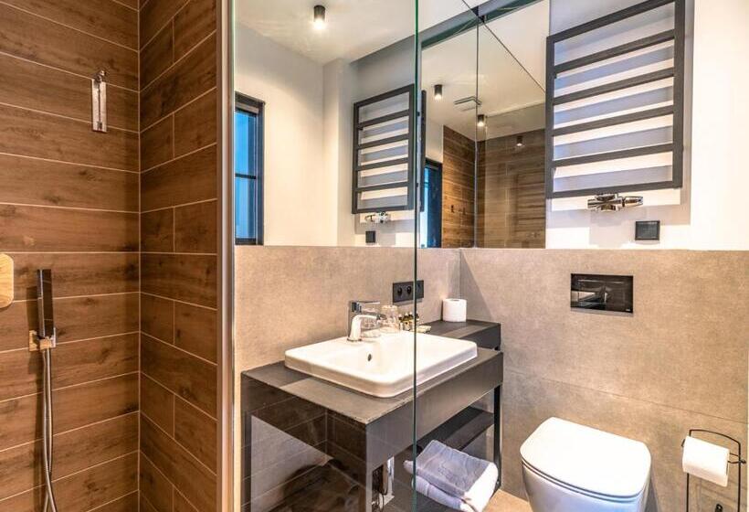 2 Bedroom Suite with Terrace, Marina Nawigator