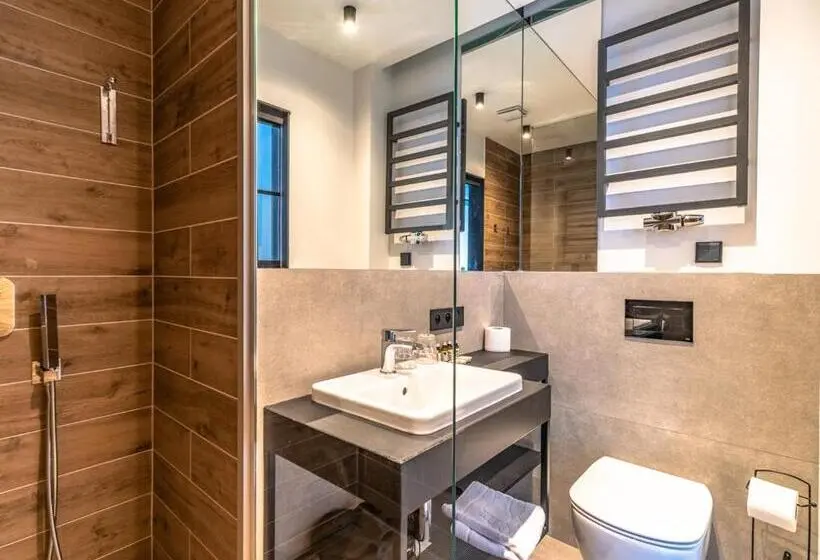 2 Bedroom Suite with Terrace, Marina Nawigator