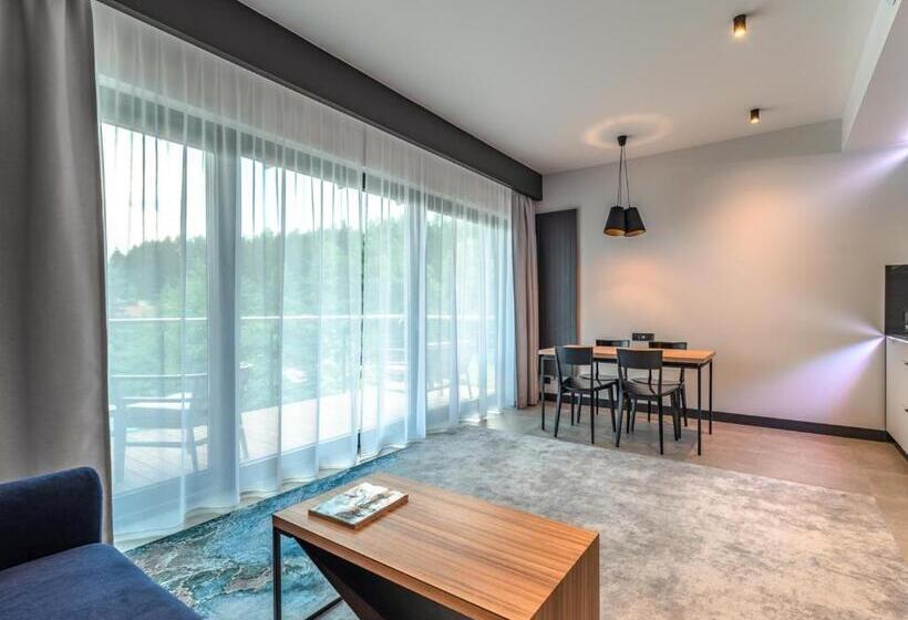 2 Bedroom Suite with Terrace, Marina Nawigator