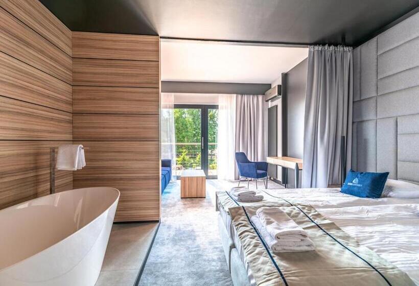 آپارتمان 1 خوابه با چشمانداز باغ, Marina Nawigator