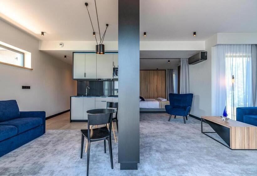 Suite with lake view, Marina Nawigator