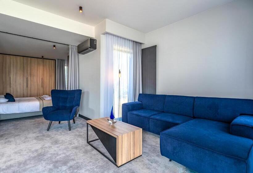 Suite with lake view, Marina Nawigator