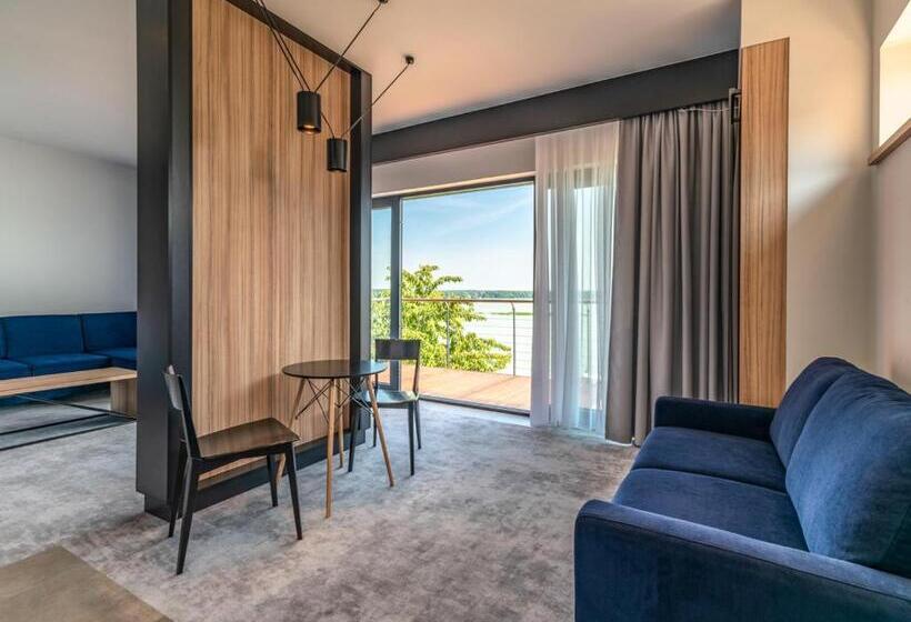Suite with lake view, Marina Nawigator