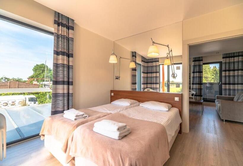 آپارتمان 2 خوابه با تراس, Marina Nawigator