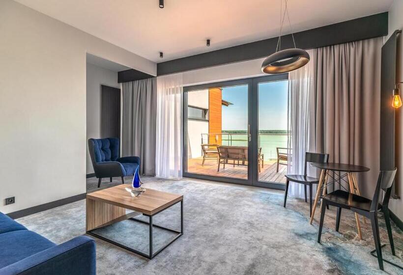 Suite with lake view, Marina Nawigator
