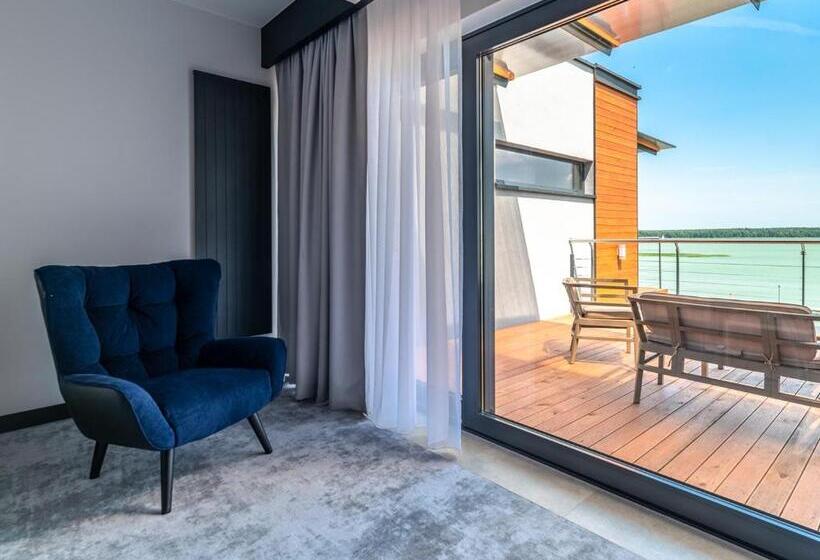 Suite with lake view, Marina Nawigator