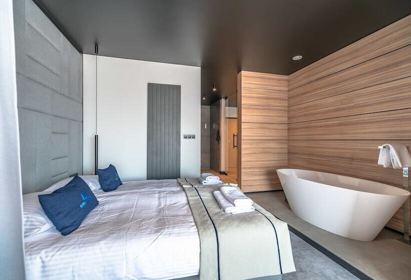 آپارتمان 1 خوابه با چشمانداز باغ, Marina Nawigator