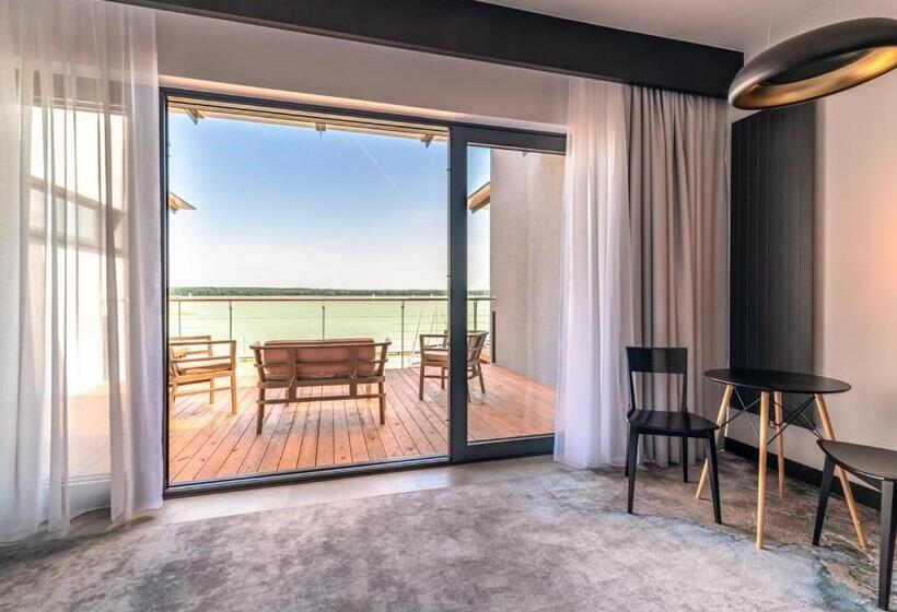 Suite with lake view, Marina Nawigator