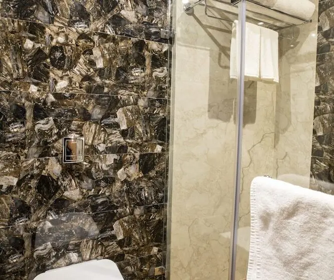 اتاق لوکس, Regenta Central Cassia Zirakpur Chandigarh