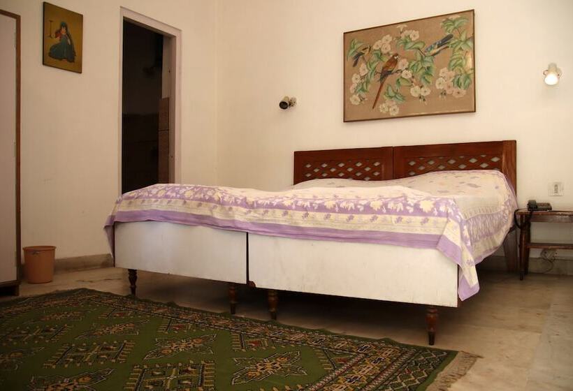 اتاق لوکس, Shahar Palace