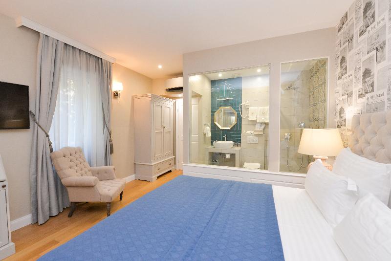 اتاق استاندارد, The Duke Luxury Rooms