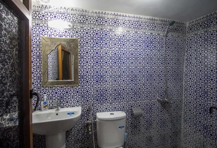 اتاق استاندارد سه نفره, Dar Milouda Rcif