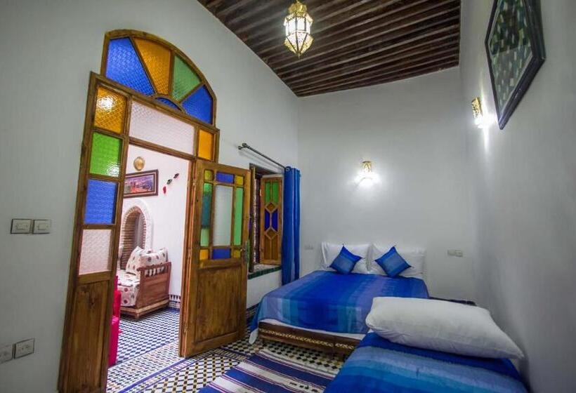 اتاق استاندارد سه نفره, Dar Milouda Rcif