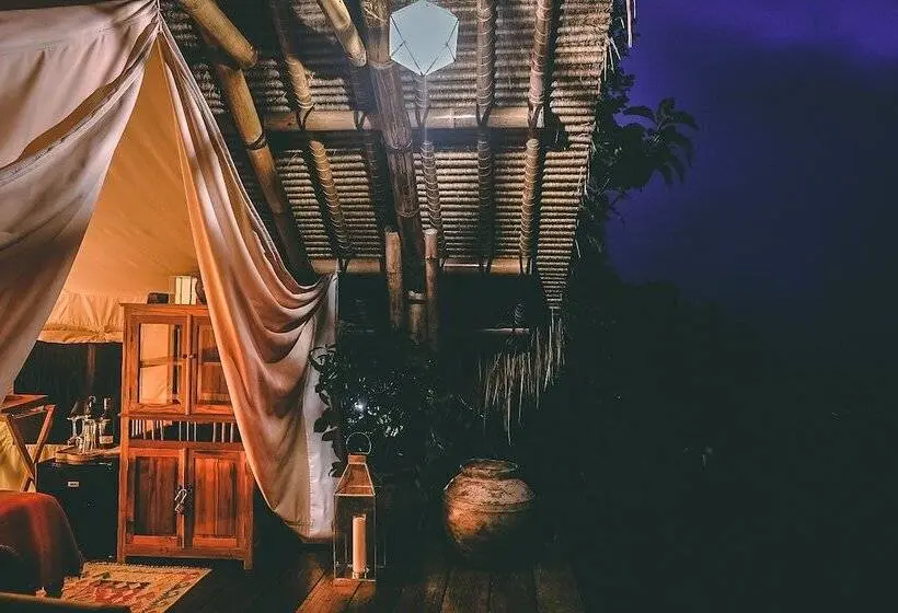 Deluxe Tent, Desa Eko