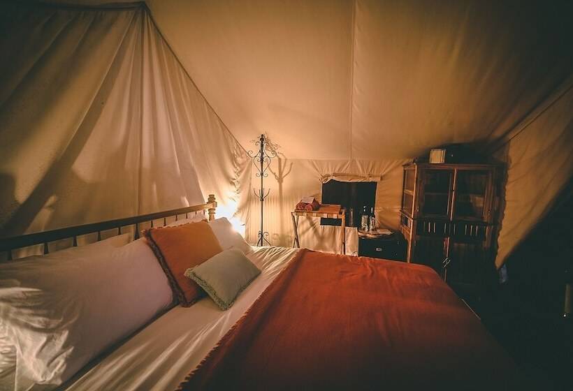 Deluxe Tent, Desa Eko