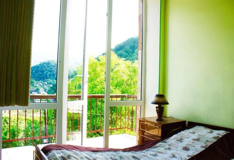 스탠다드 트리플 룸, Hayq Hotel Dilijan