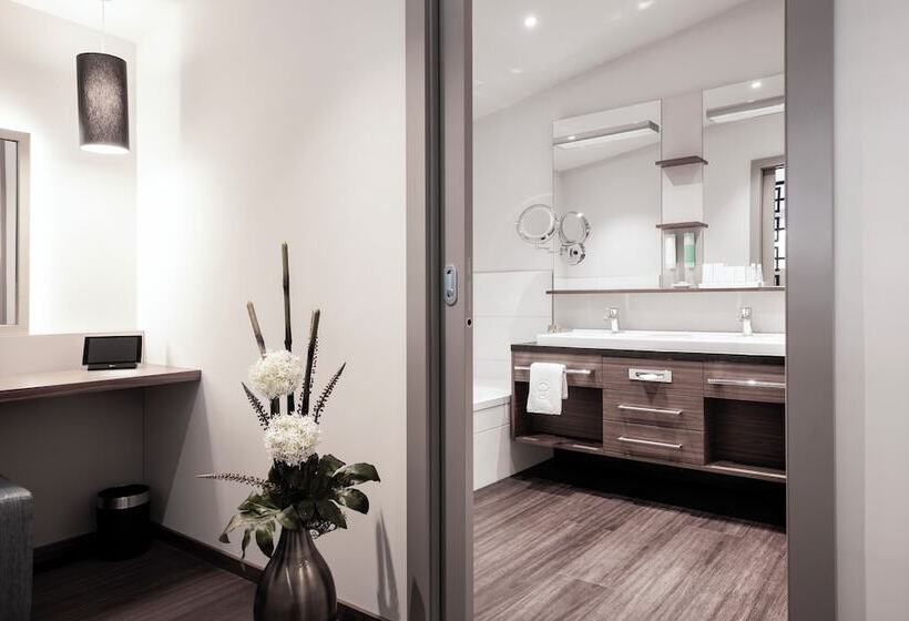 Люкс Повышенной Комфортности, Nuhr Medical   Hotel & Restaurant