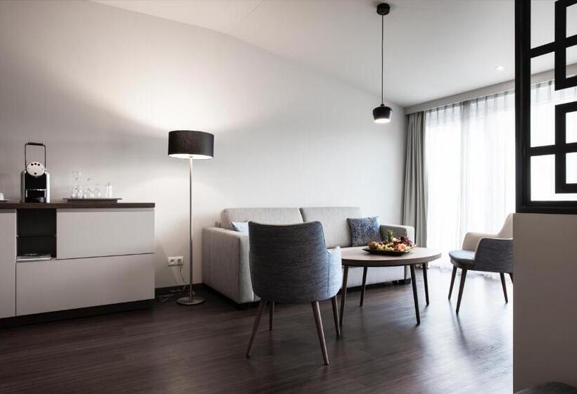 جناح ديلوكس, Nuhr Medical   Hotel & Restaurant