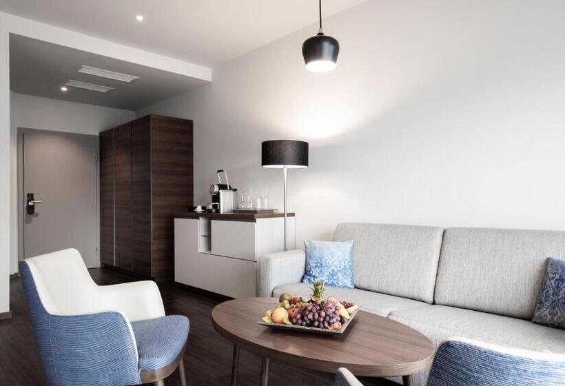 Люкс Повышенной Комфортности, Nuhr Medical   Hotel & Restaurant