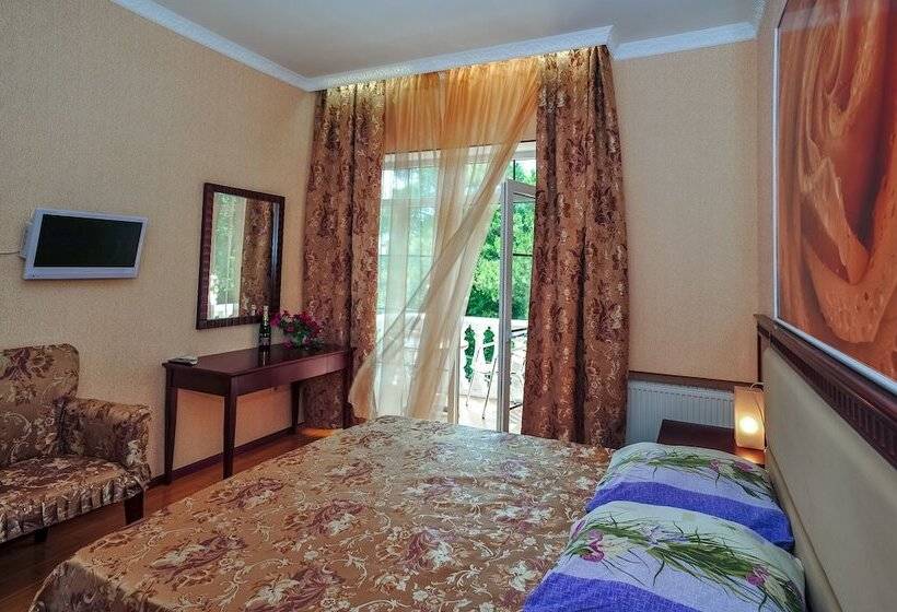 اتاق لوکس با بالکن, Kamelot