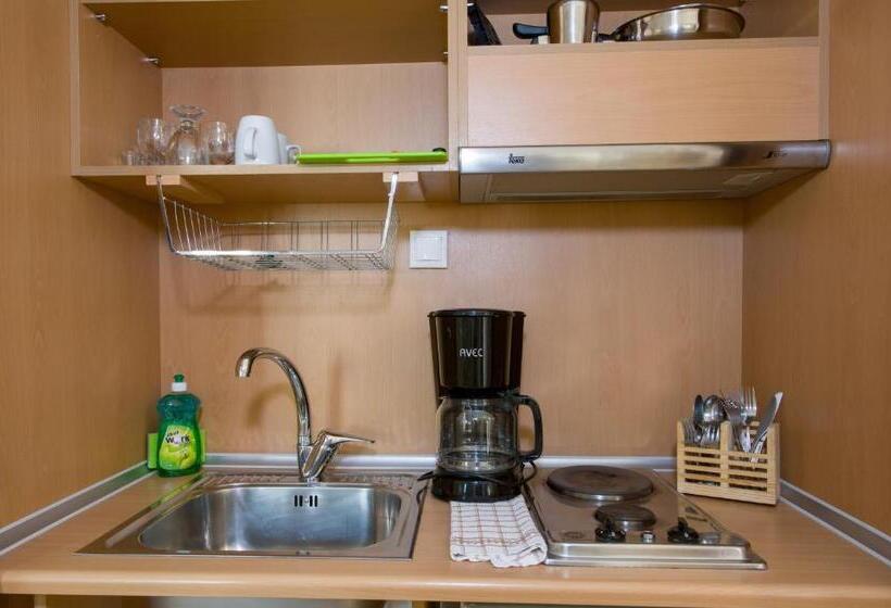 آپارتمان 1 خوابه, Toxo