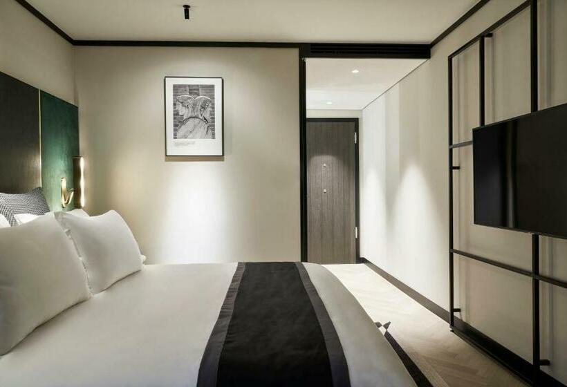 キングサイズベッドのスタンダードルーム, Academias Hotel, Autograph Collection