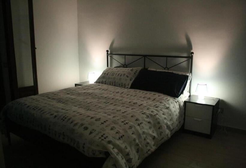 Номер Стандарт, B&b Santiago