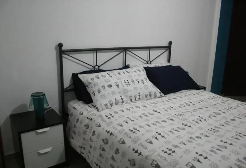 スタンダードルーム, B&b Santiago