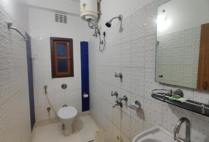 اتاق استاندارد, Chas Swastik Regency