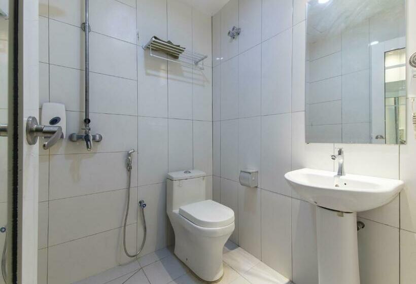 سوییت سوپریور, OYO 763 Tazara Hotel