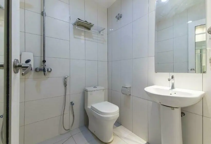سوییت سوپریور, OYO 763 Tazara Hotel