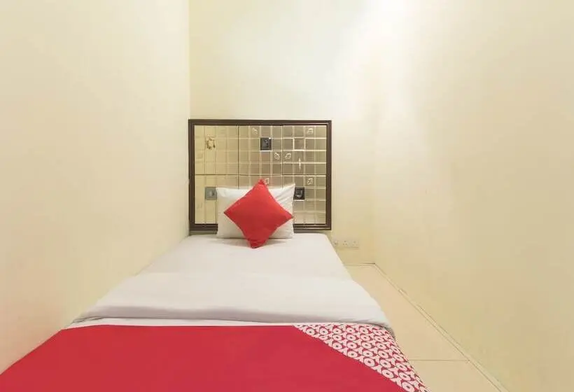 اتاق استاندارد یک نفره, OYO 763 Tazara Hotel