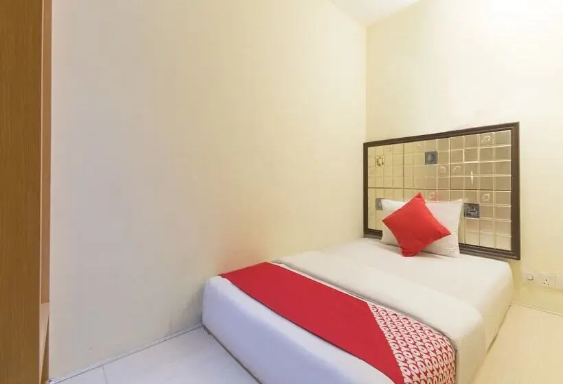 اتاق استاندارد یک نفره, OYO 763 Tazara Hotel