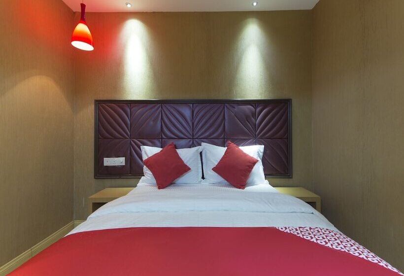 اتاق لوکس, OYO 763 Tazara Hotel