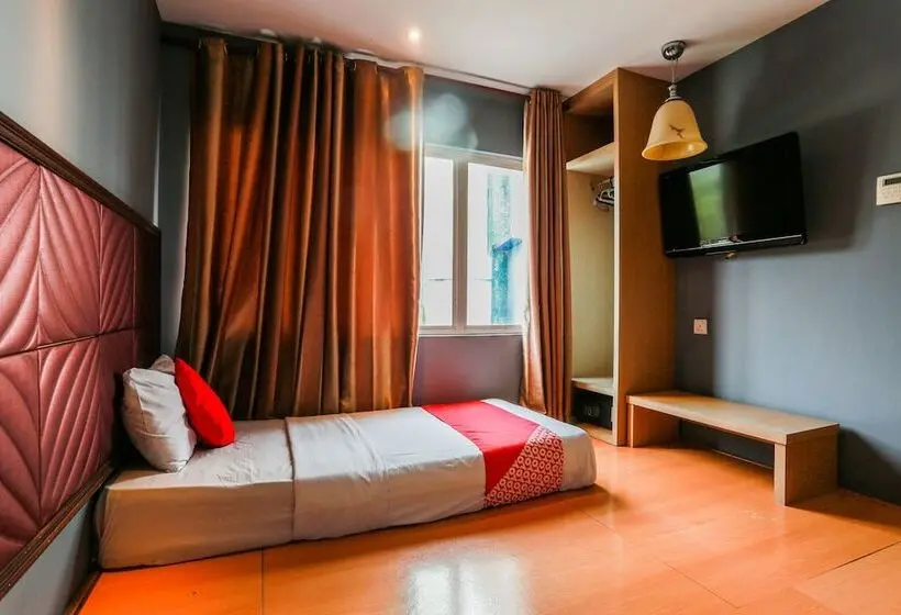 اتاق استاندارد, OYO 763 Tazara Hotel