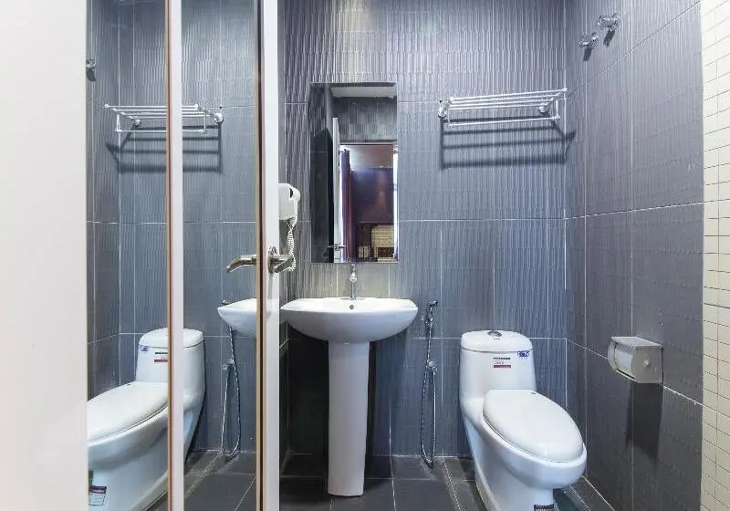 سوییت اجرایی, OYO 763 Tazara Hotel