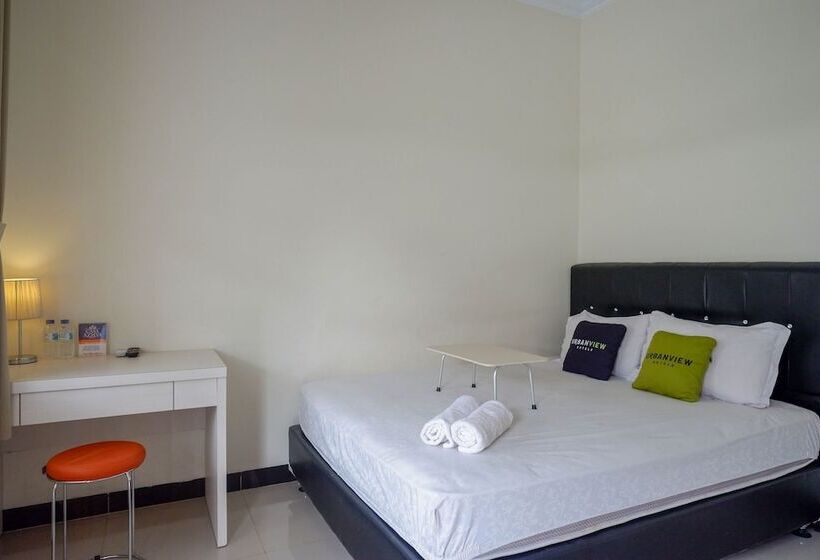 스탠다드 룸, Urbanview Hotel Syariah Casa Azmya Yogyakarta